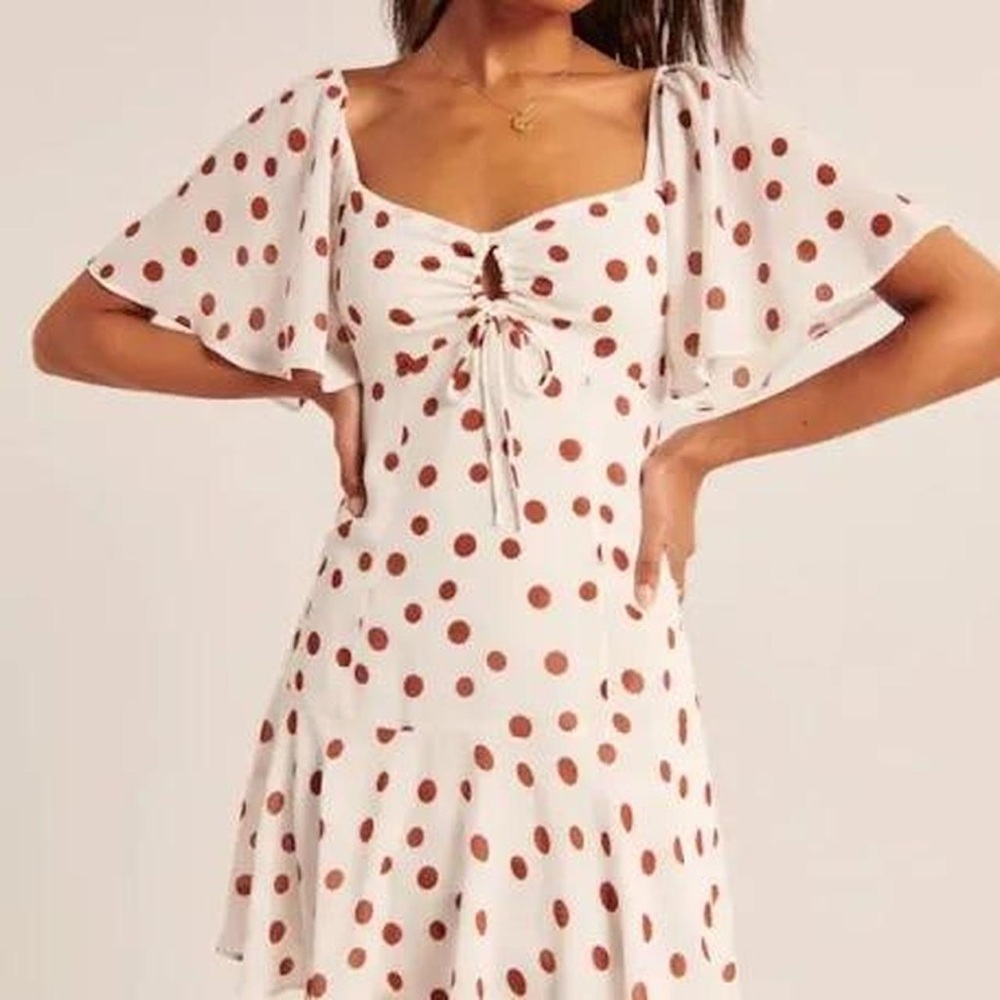 Abercrombie Polka Dot Flutter Sleeve Keyhole Minidress